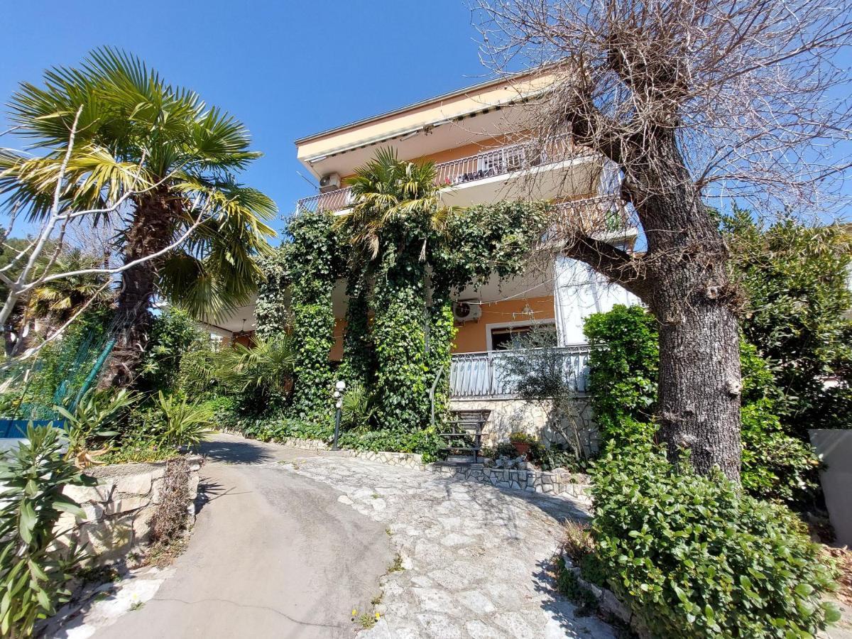Apartments Faran Crikvenica Exterior foto